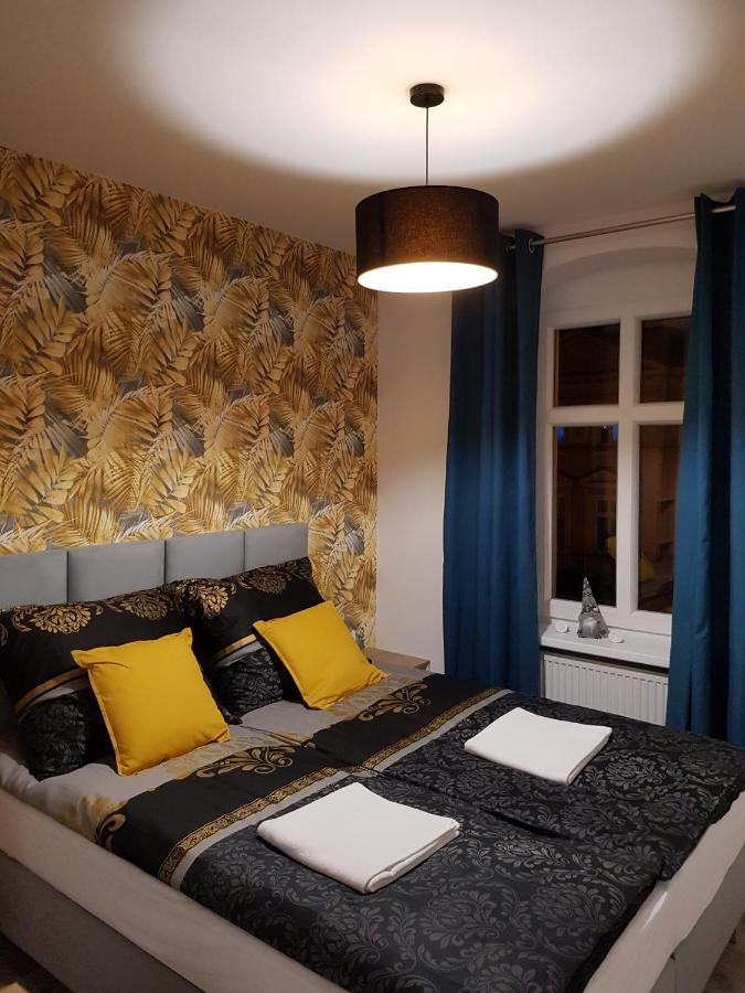 Apartament Przy Placu Piastowskim Jelenia Góra Екстериор снимка