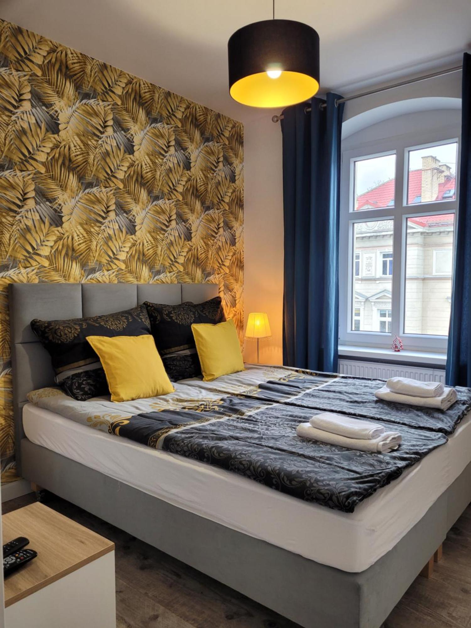 Apartament Przy Placu Piastowskim Jelenia Góra Екстериор снимка