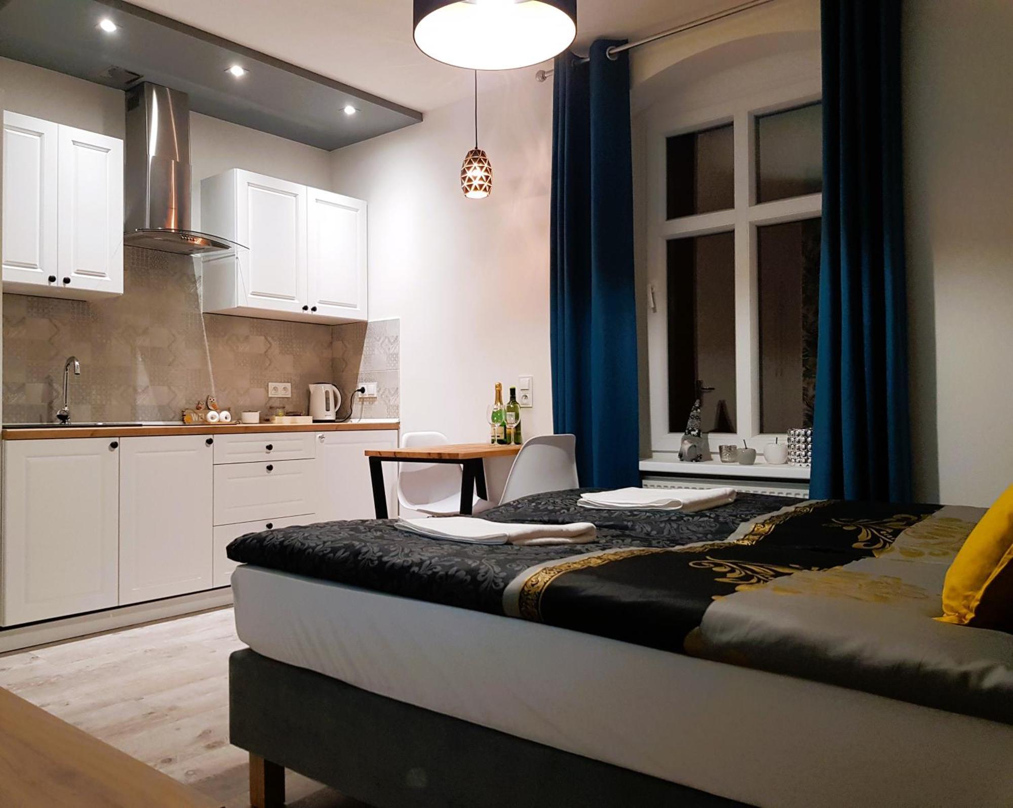 Apartament Przy Placu Piastowskim Jelenia Góra Екстериор снимка